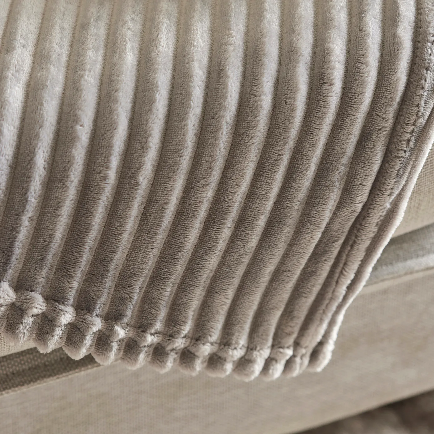 Couverture Karaca Ruby Stripe Wellsoft double, gris - Image 4