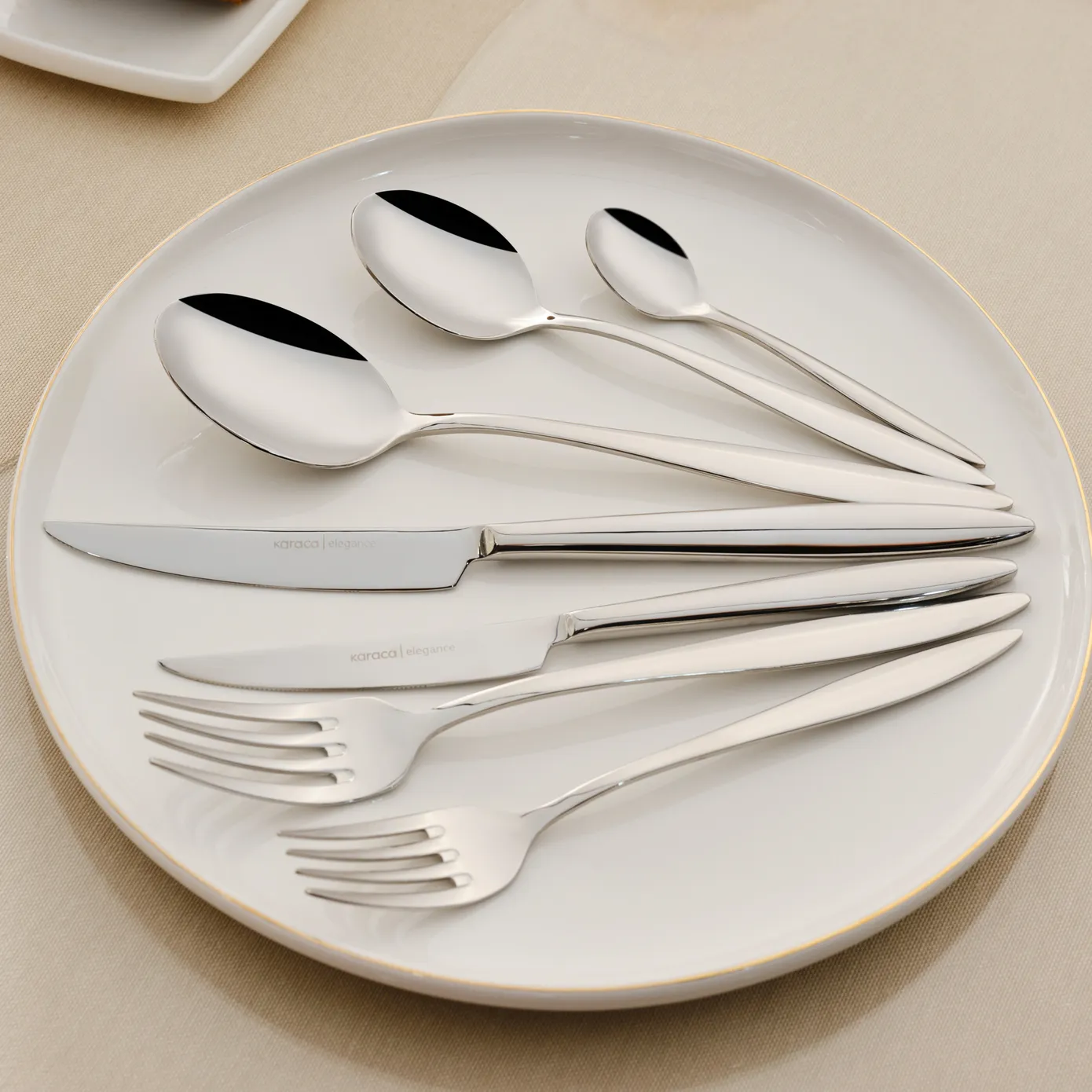 Ensemble de couverts Karaca Novara Elegance pour 12 personnes, 84 pièces - Image 4