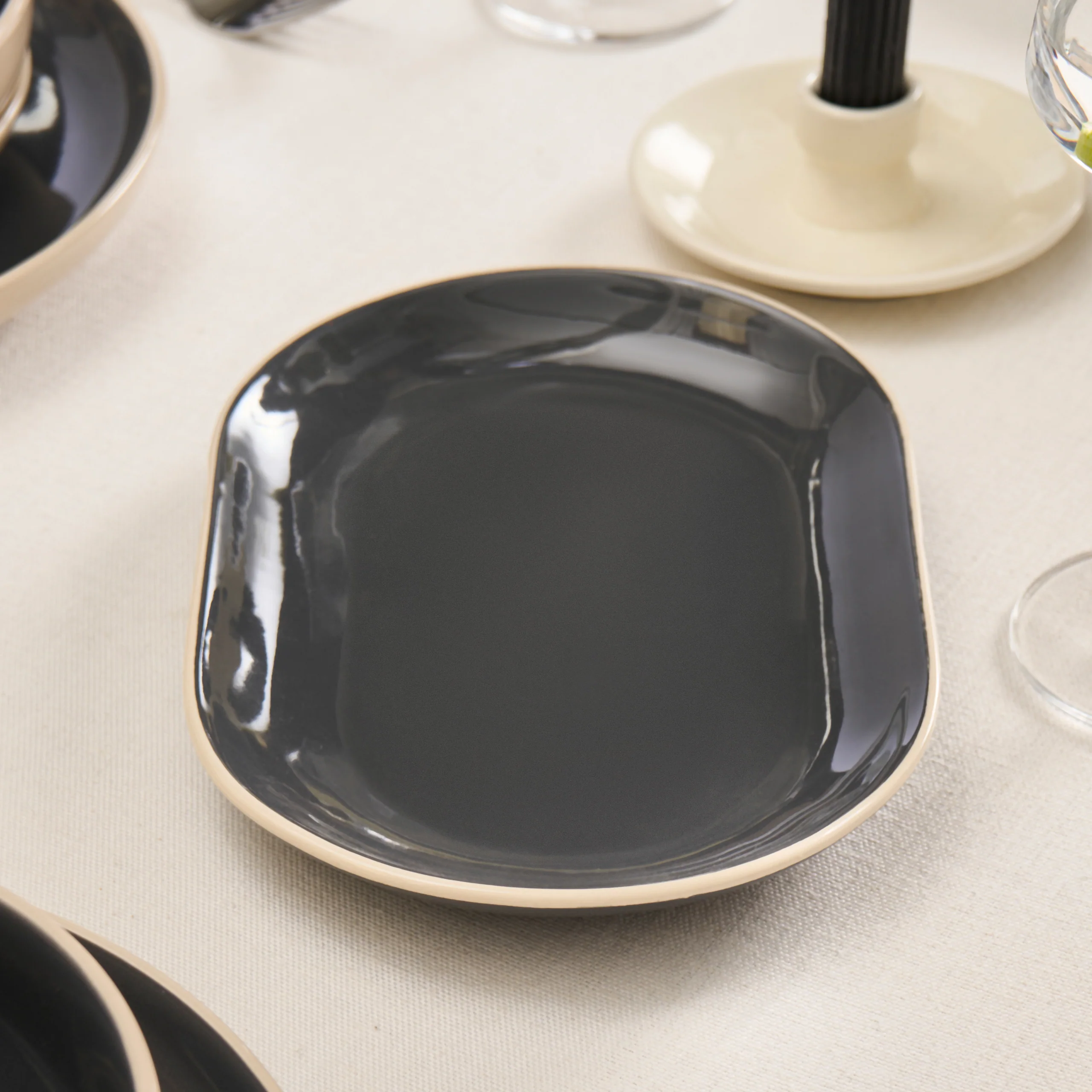 Ensemble De Vaisselle Anthracite Karaca Terra 36 Pièces Pour 8 Personnes - Image 9