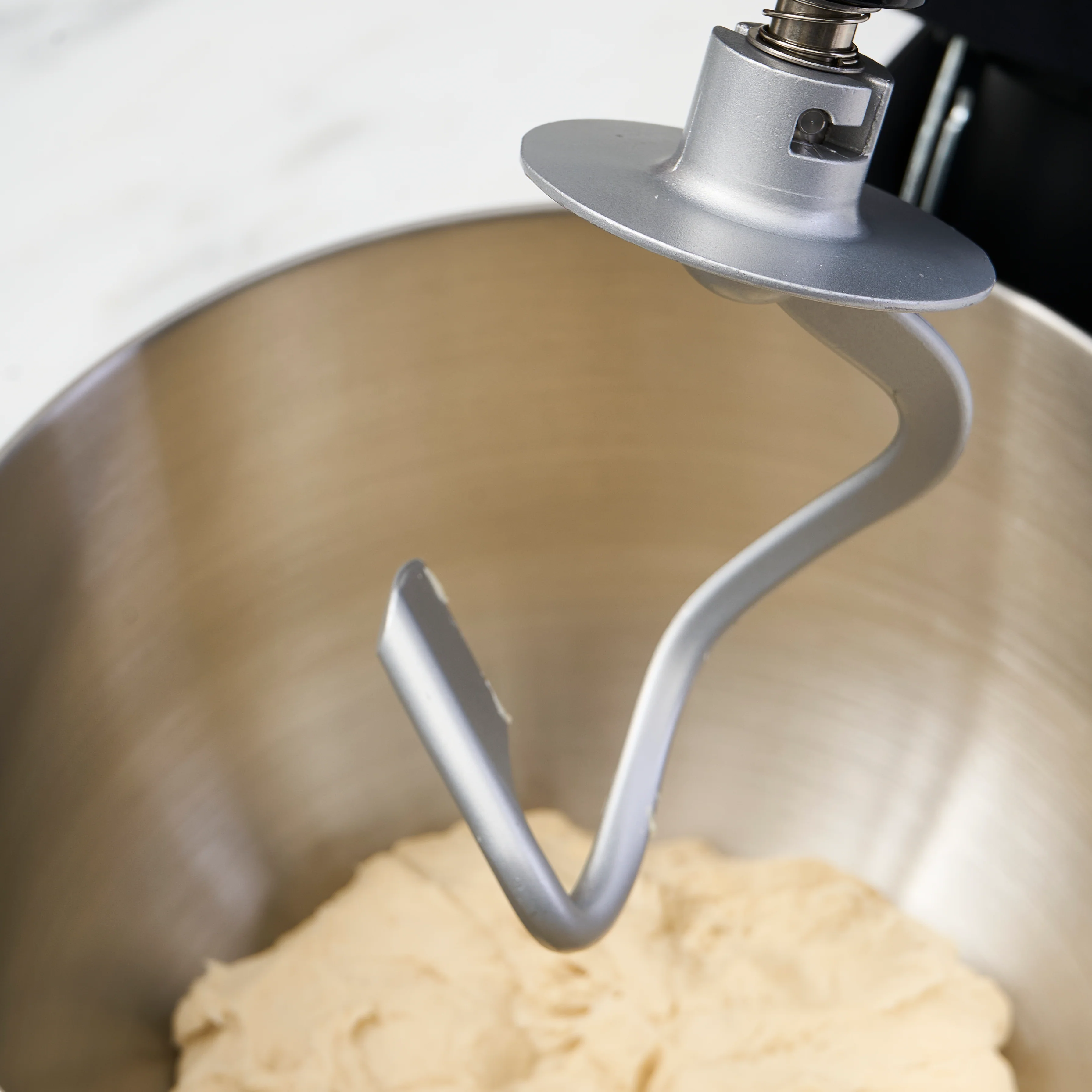 Karaca Multichef Robot Pâtissier Shiny Black 1900W 5,5 L (avec hachoir à viande, accessoires pour saucisses et köfte farcies) - Image 6